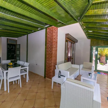 Вилла Villa Sans Icmeler Daily Weekly Rentals *